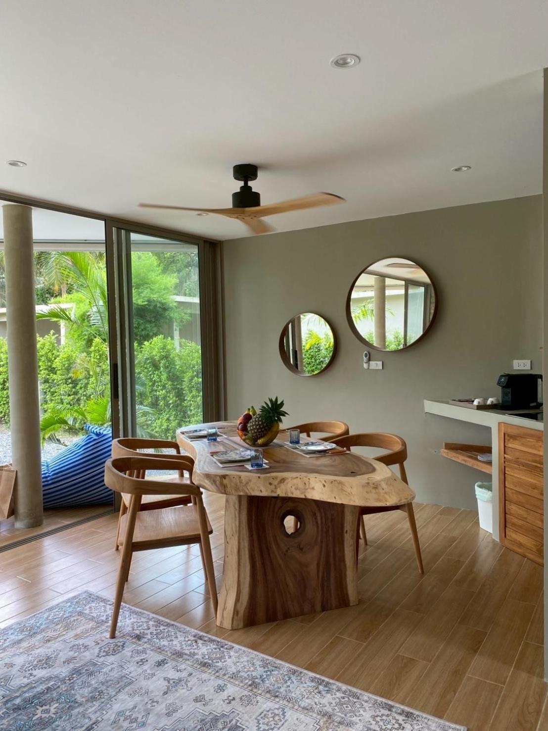 Aqualina Villa, Carbana Lodge, A Hidden Gem 1br